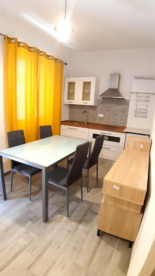 Domo In Terranoa, Old Town Apartment Olbia